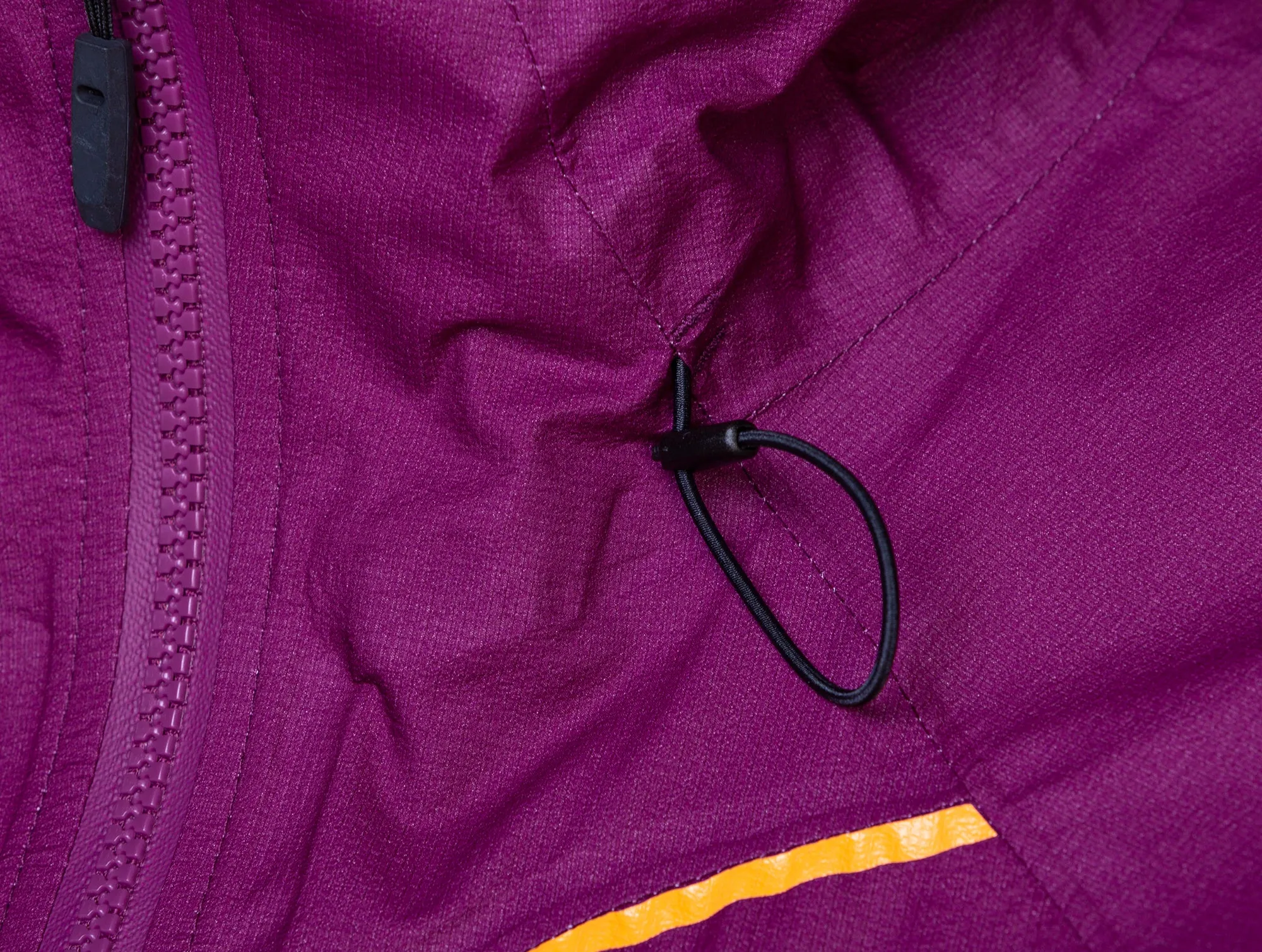 Bekleidung Ronhill Damen Ronhill Tech Fortify Wasserdichte Laufjacke für Damen - Lila