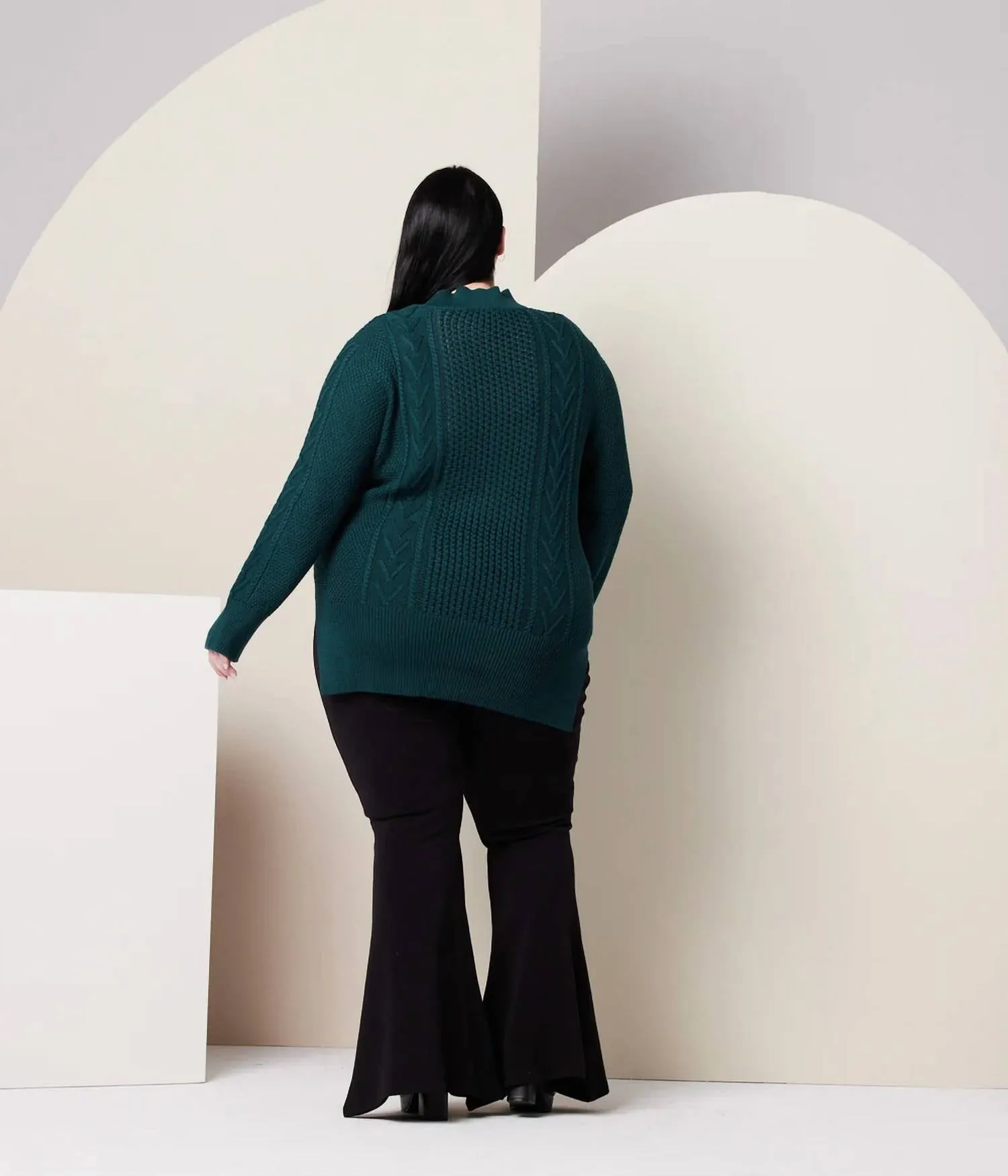 Dallas Pullover In Pfau