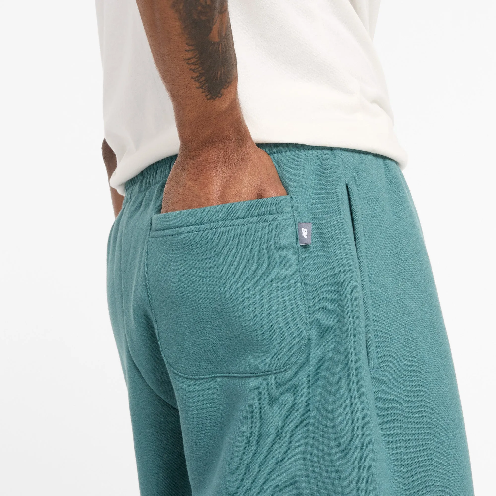 Herren Sport Essentials Fleece Grafik 7-Zoll Shorts