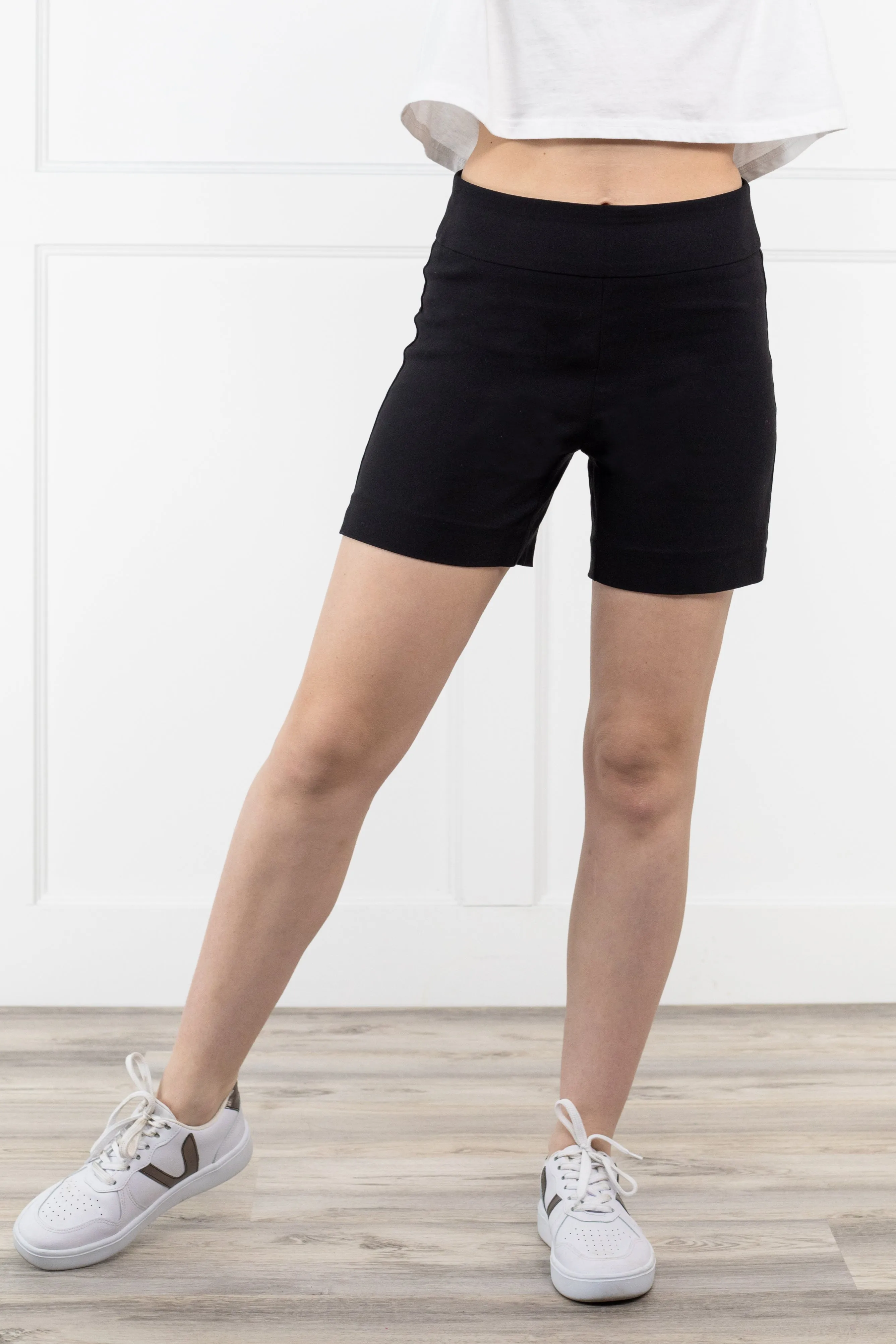 Millennium Damen-Shorts