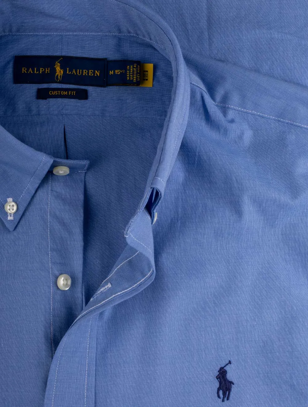 Einfaches blaues Hemd mit Knopfleiste - Blau