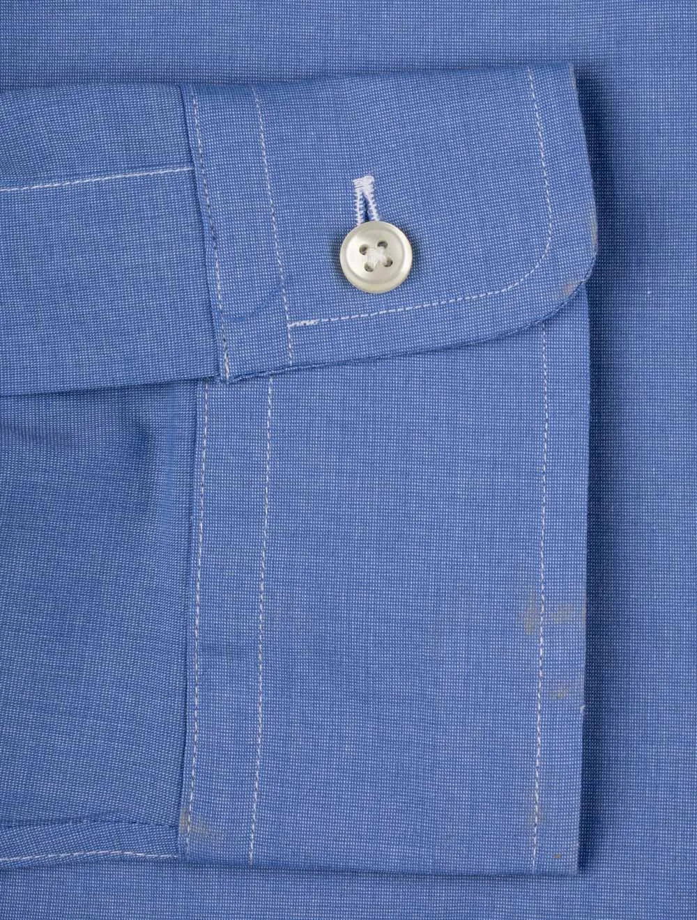 Einfaches blaues Hemd mit Knopfleiste - Blau