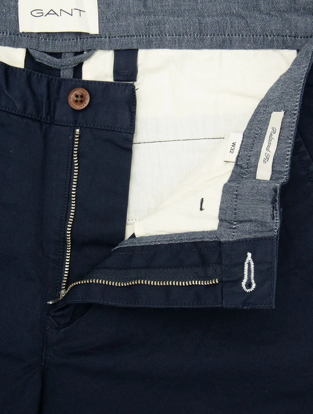 Marinefarbene Twill-Shorts in lockerer Passform