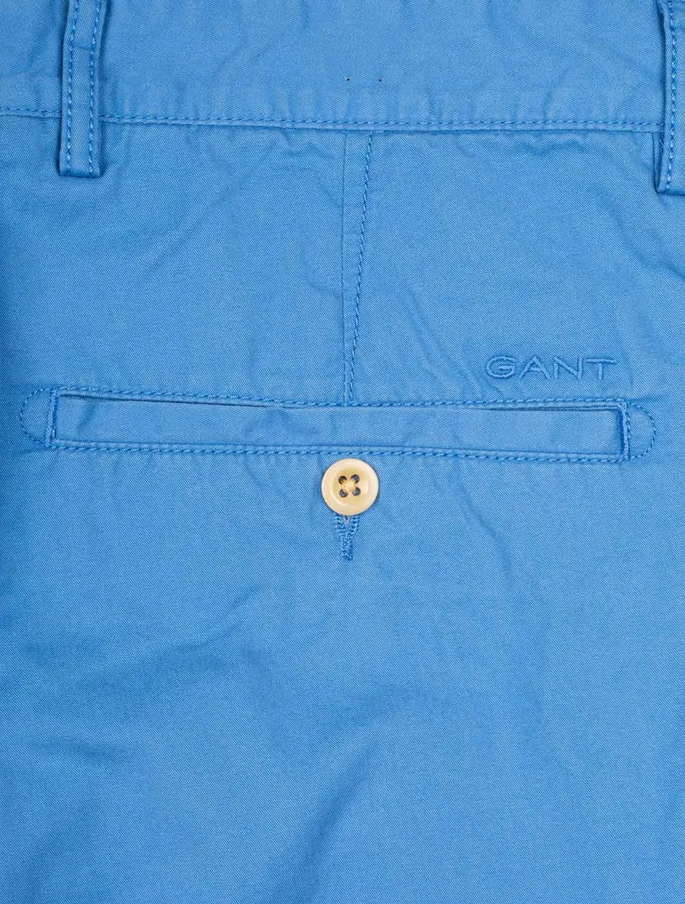 Entspannter Kurzhochtag Blau