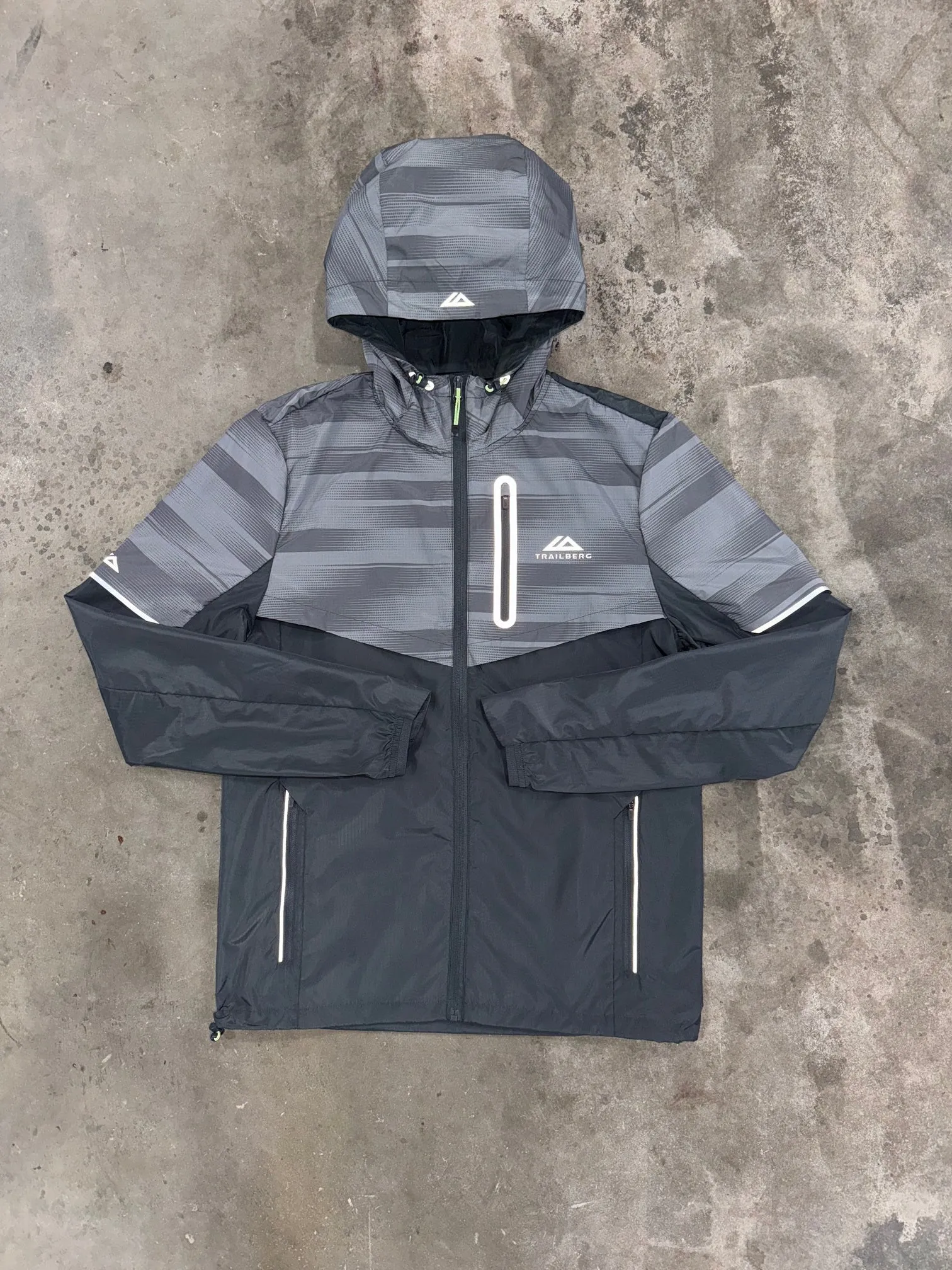 Trailberg Dimension Windbreaker - Denkmal