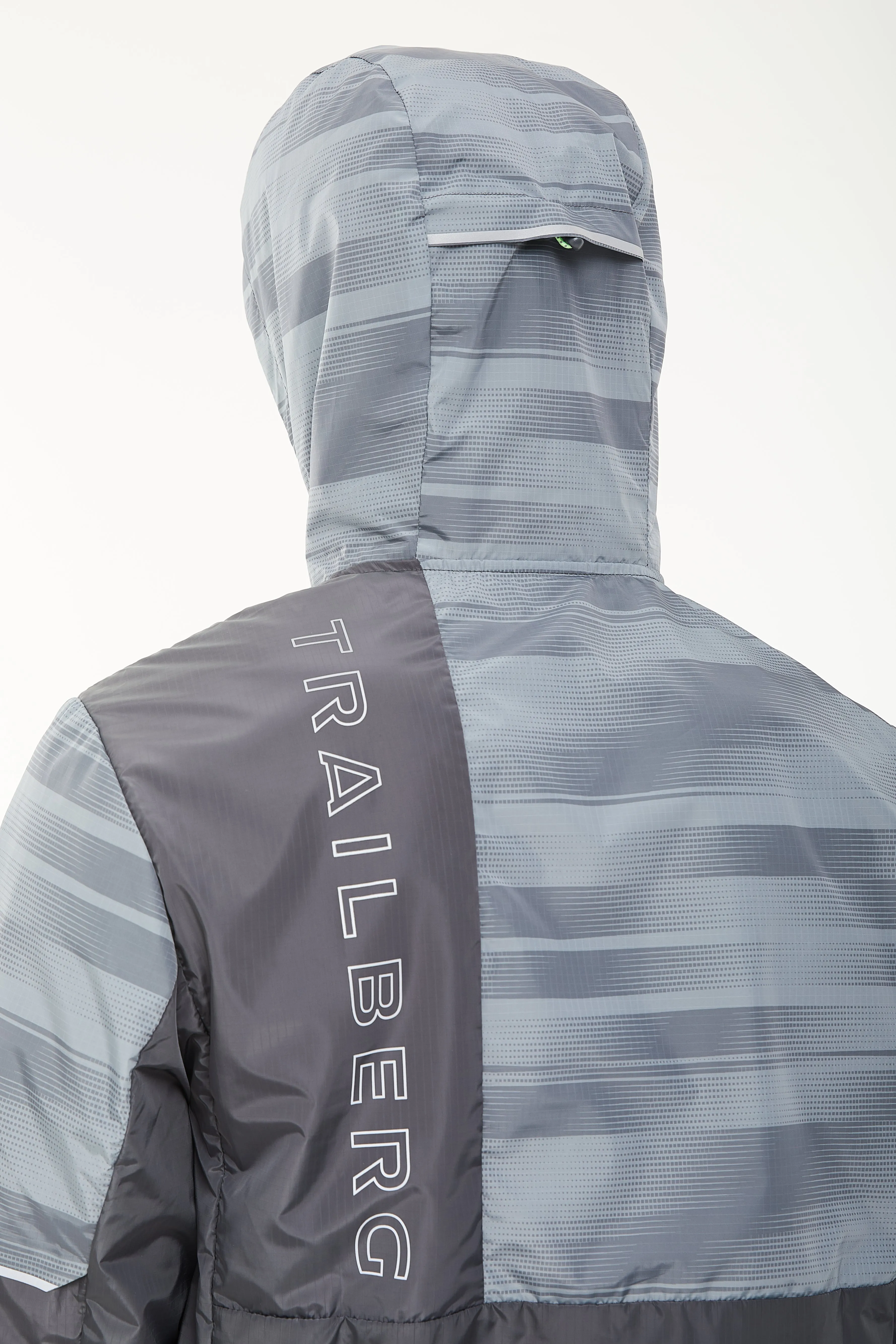 Trailberg Dimension Windbreaker - Denkmal