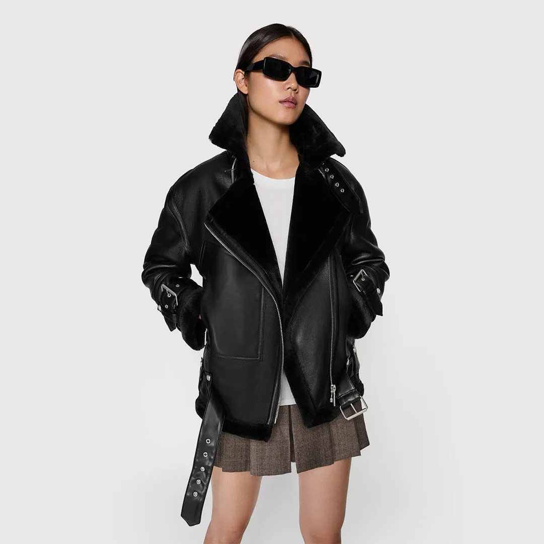 Vegane Oversize-Motorradjacke aus Kunstschaffell