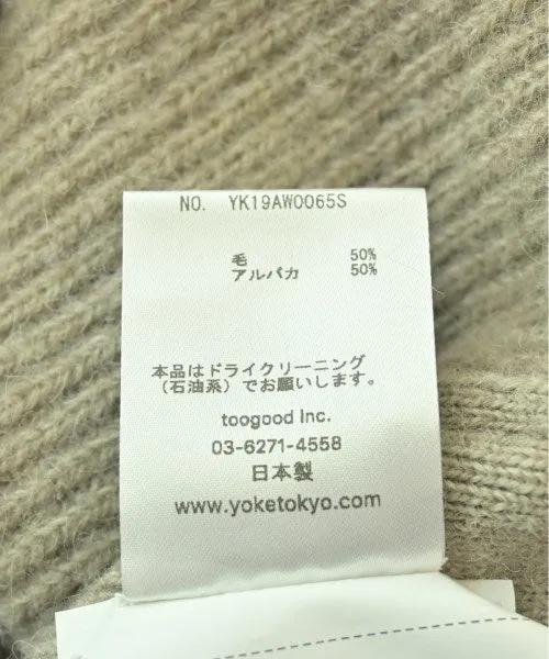YOKE Pullover
